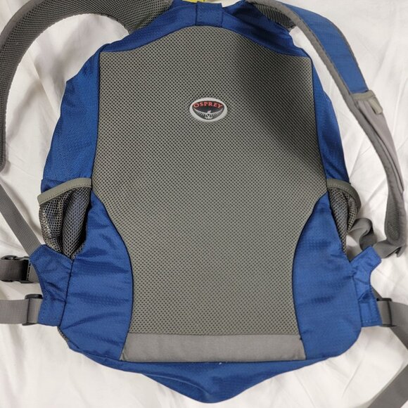 Osprey React 28L Adults Blue Gray Resource Series Daypack Backpack Camping Hike - Picture 3 of 11